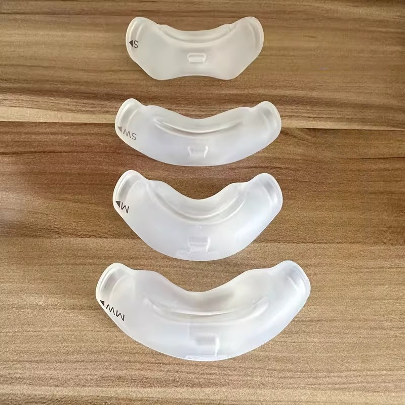 قناع أنفي أصلي مع وسادة أنفية  - مراجعة Silicone Mask Bracket وسعره
