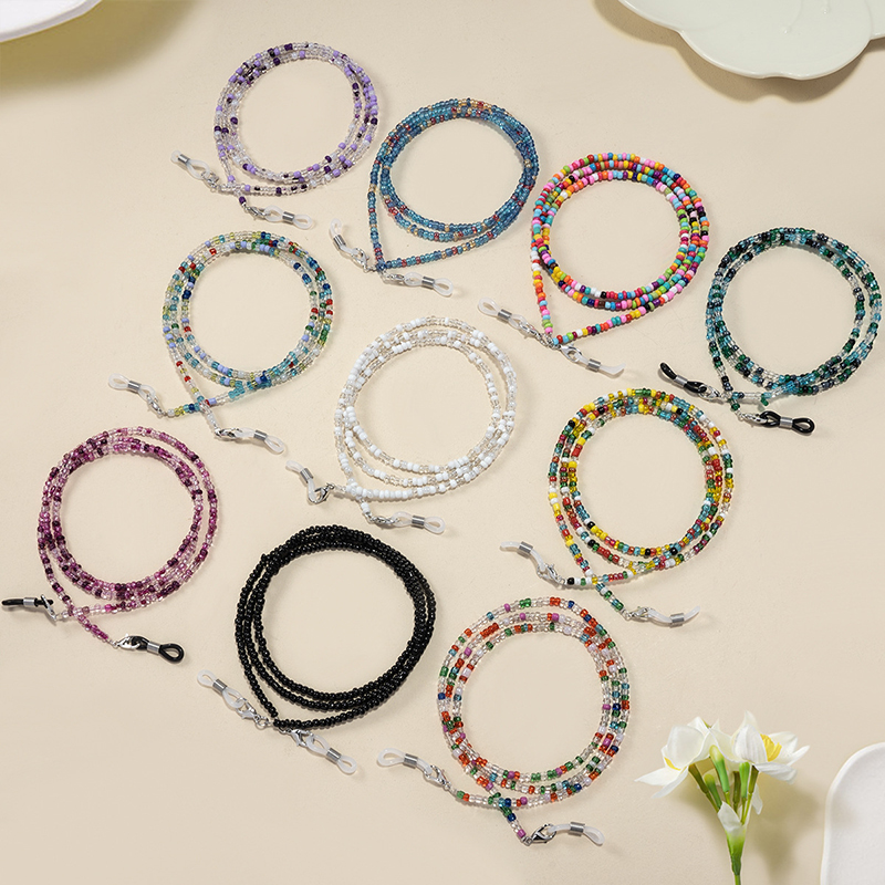 سلسلة نظارات ملونة من خرز الأر - مراجعة Mask Chain Holder وسعره